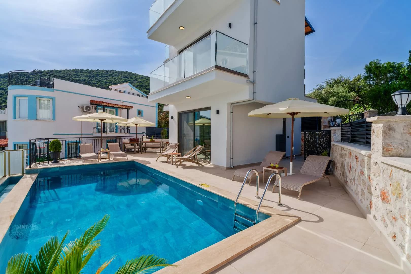 Kalkan Kızıltaş'ta Doğa Manzaralı, Özel Havuzlu, Lüks Villa görsel 2