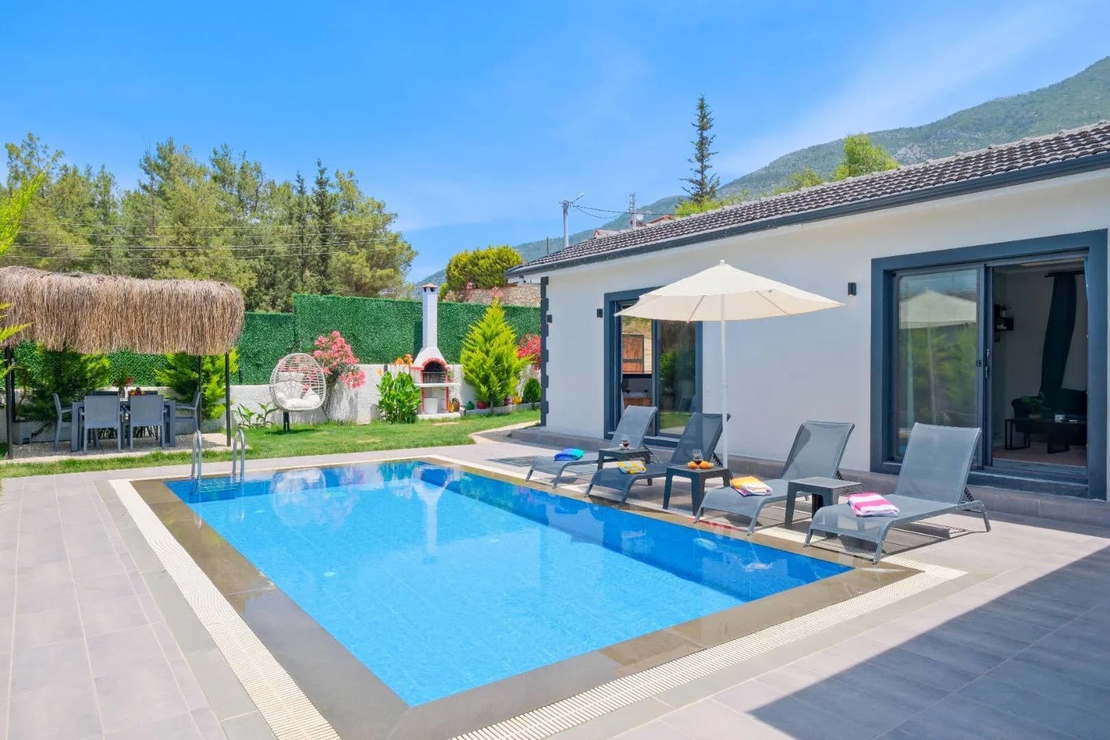 Fethiye Ölüdeniz'de Sakin Konumda, Özel Havuzlu, Kiralık Villa görsel 1