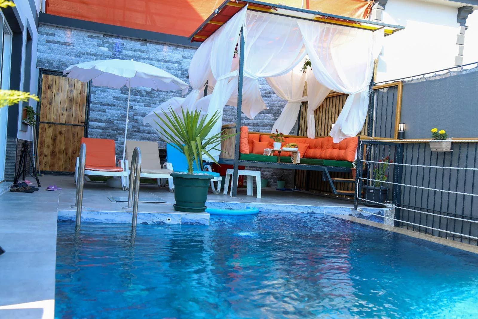 Fethiye Karaçulha'da Doğa İçerisinde, Özel Havuzlu, Konforlu Villa görsel 3
