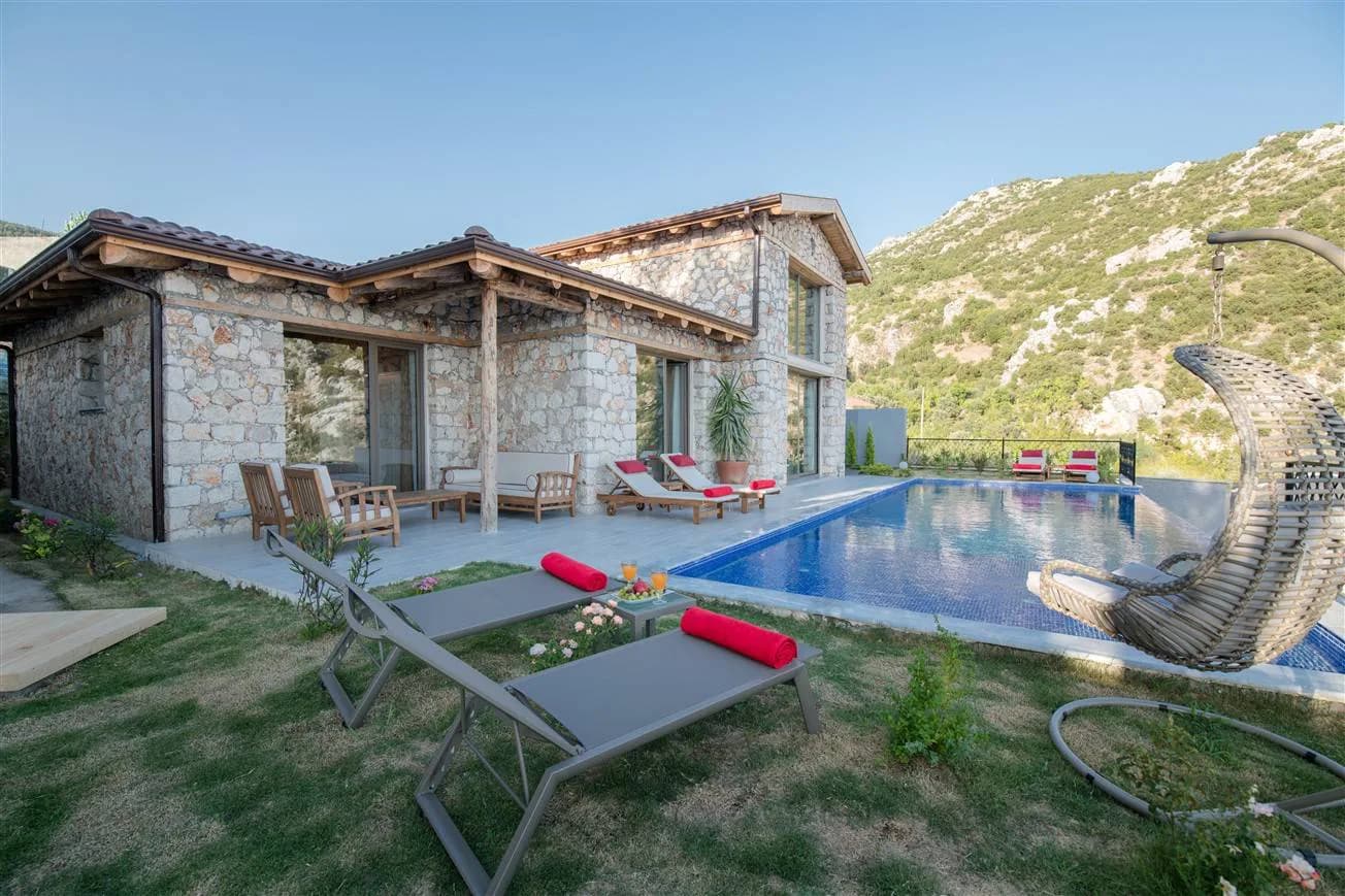 Kaş İslamlar'da Enfes Doğa Manzaralı, Özel Havuzlu, Konforlu Villa görsel 2