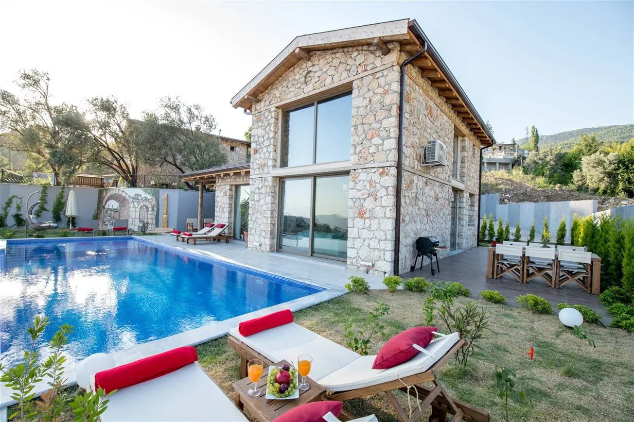 Kaş İslamlar'da Enfes Doğa Manzaralı, Özel Havuzlu, Konforlu Villa görsel 1