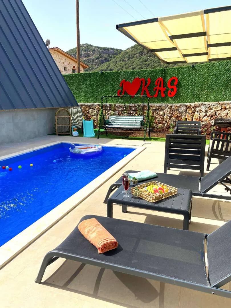 Kaş Bayındır'da Minimalist Tasarımlı, Özel Havuzlu, 2+1 Bungalov görsel 2