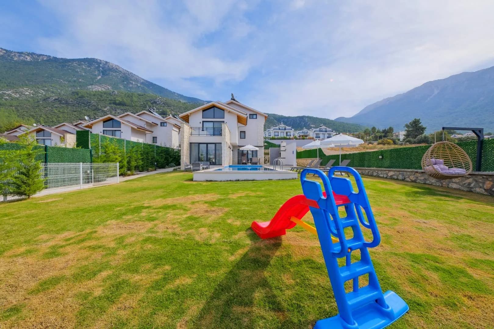 Fethiye Ölüdeniz'de Kalabalık Ailelere Uygun, Özel Havuzlu, Kiralık Villa görsel 2