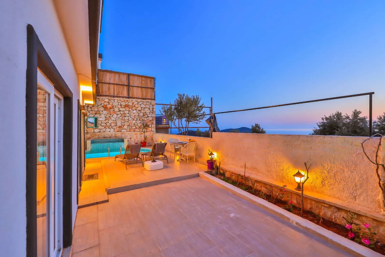 Kaş Kördere'de Balayı Çiftlerine Uygun, Özel Havuzlu, Jakuzili Villa görsel 2