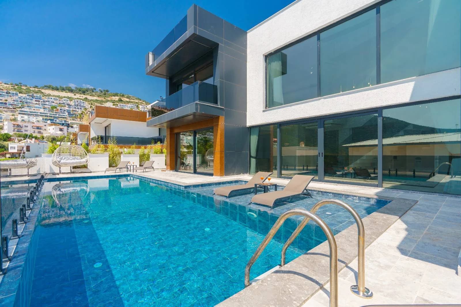 Kaş Kalamar Bölgesinde Denize Yakın, Özel Havuzlu, Kiralık Villa görsel 2