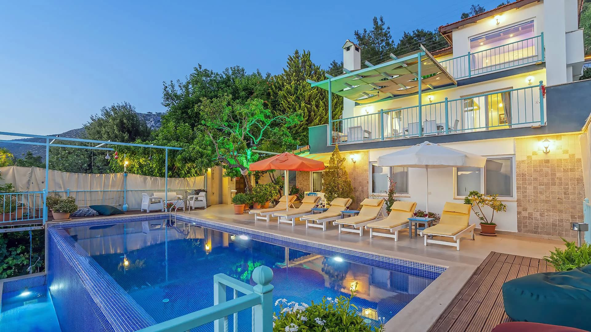 Kaş Üzümlü'de Yeşilliklerle Dolu Doğada, Özel Havuzlu, 3+1 Villa görsel 1