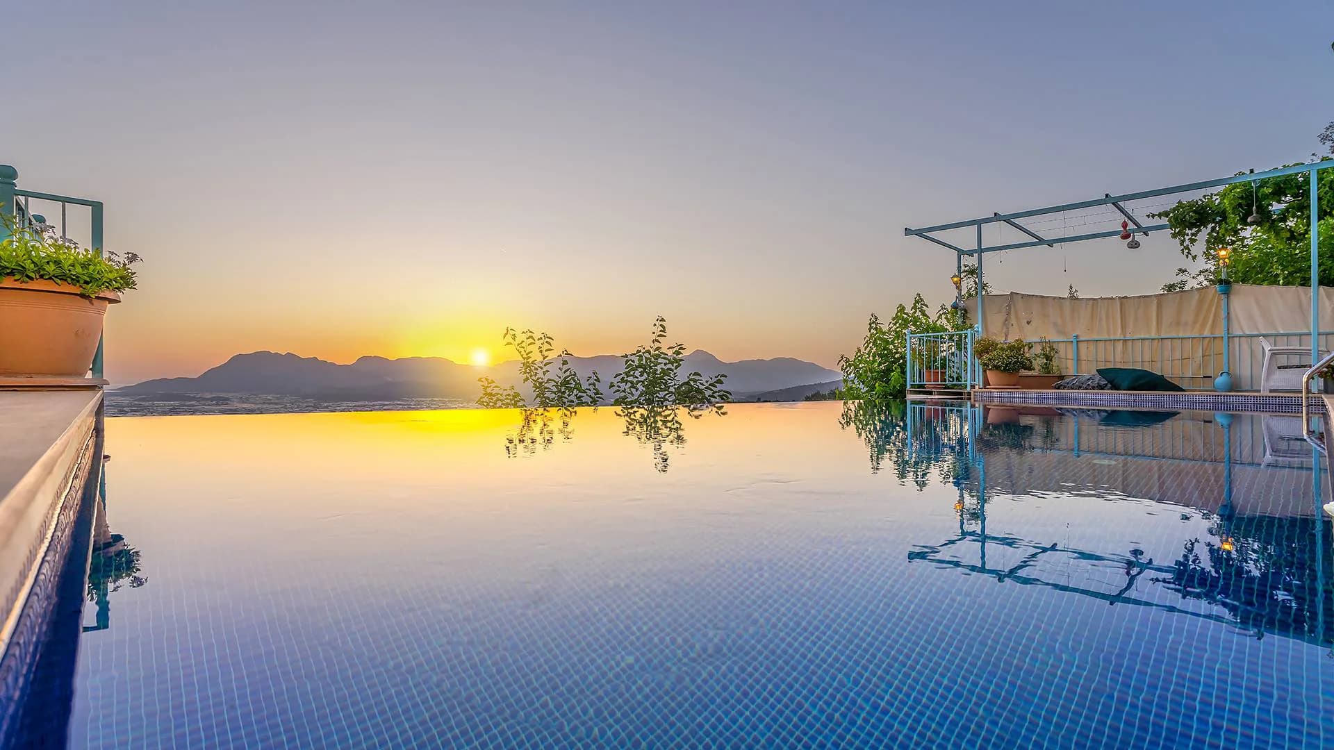 Kaş Üzümlü'de Yeşilliklerle Dolu Doğada, Özel Havuzlu, 3+1 Villa görsel 3