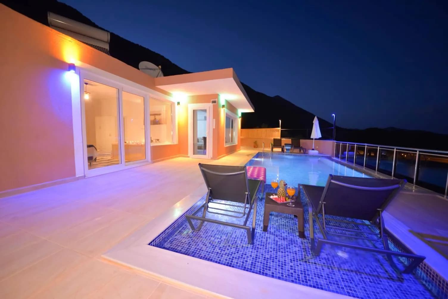 Kaş Belenli'de Deniz Manzaralı, Özel Havuzlu, 6 Kişilik Villa görsel 1