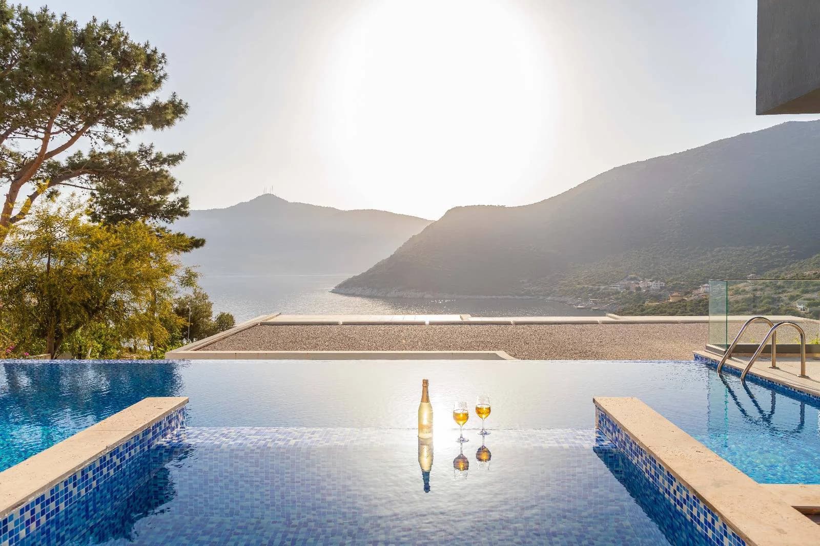 Kaş Kalkan'da Geniş Ailelere Uygun, Sonsuzluk Havuzlu, Modern Villa görsel 1