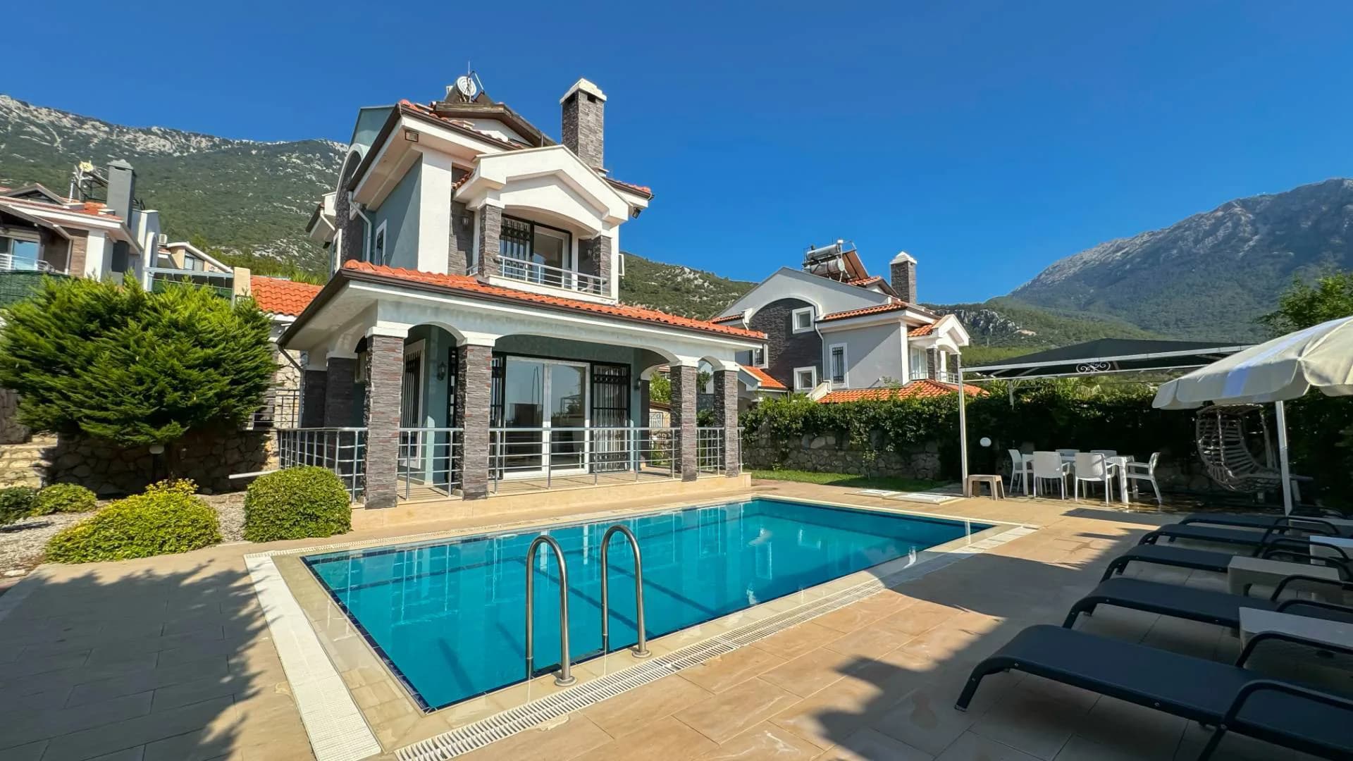 Fethiye Ölüdeniz'de Eşsiz Doğada, Özel Havuzlu, Konforlu Villa görsel 1