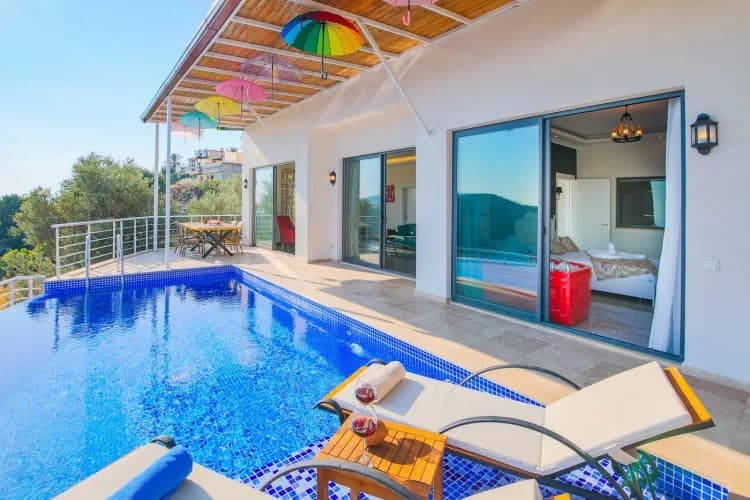 Kaş İslamlar'da Muhteşem Deniz Manzaralı, Özel Havuzlu, Romantik Villa görsel 1