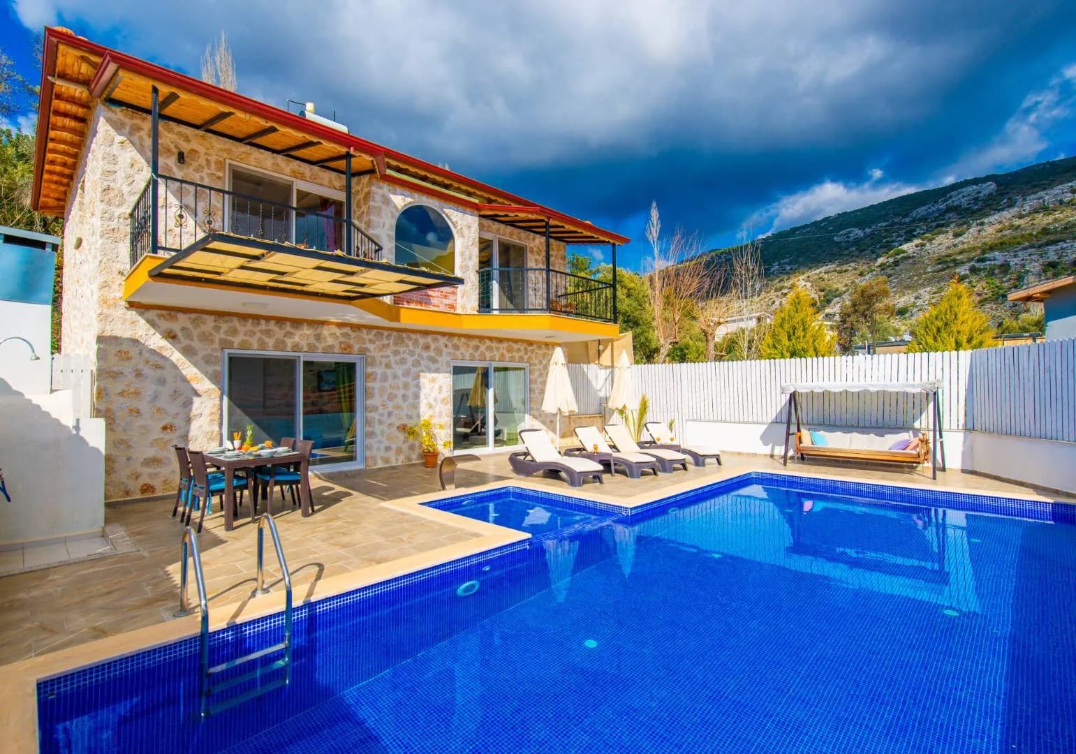 Kaş İslamlar'da Muhteşem Doğa Manzaralı, Jakuzili, Modern Villa görsel 1