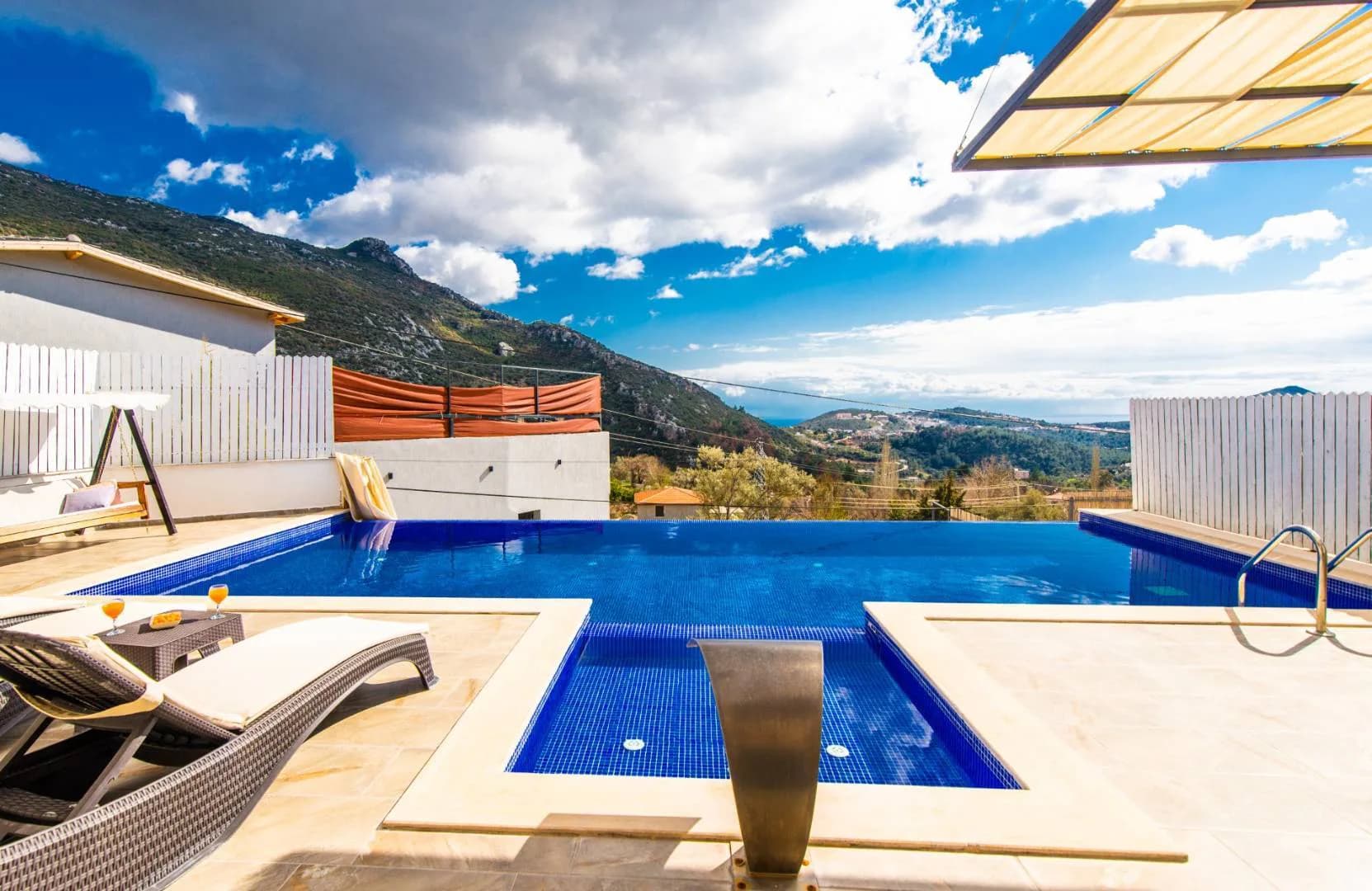 Kaş İslamlar'da Muhteşem Doğa Manzaralı, Jakuzili, Modern Villa görsel 3