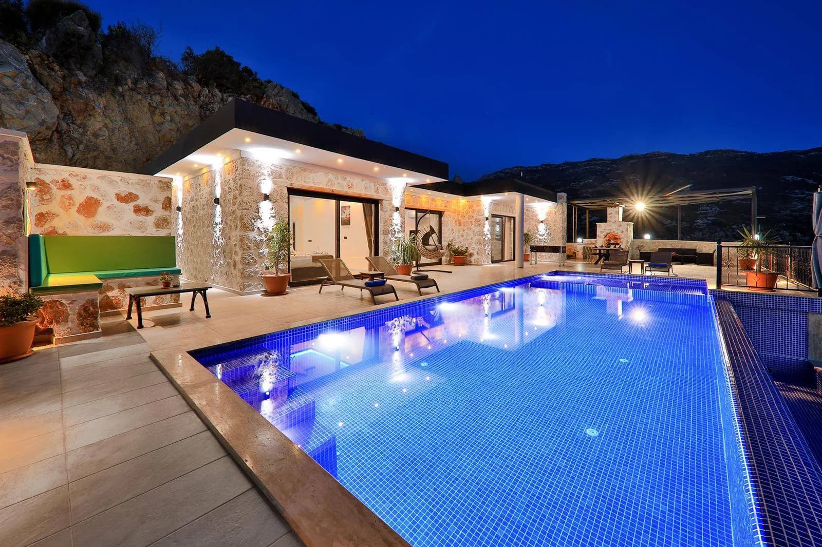 Kaş İslamlar'da Muhteşem Konfora Sahip, Özel Havuzlu, Kiralık Villa görsel 3