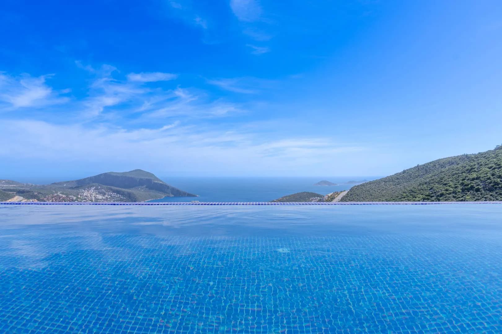 Kaş İslamlar'da Deniz Manzaralı, Özel Havuzlu, Saunalı, Kiralık Villa görsel 3