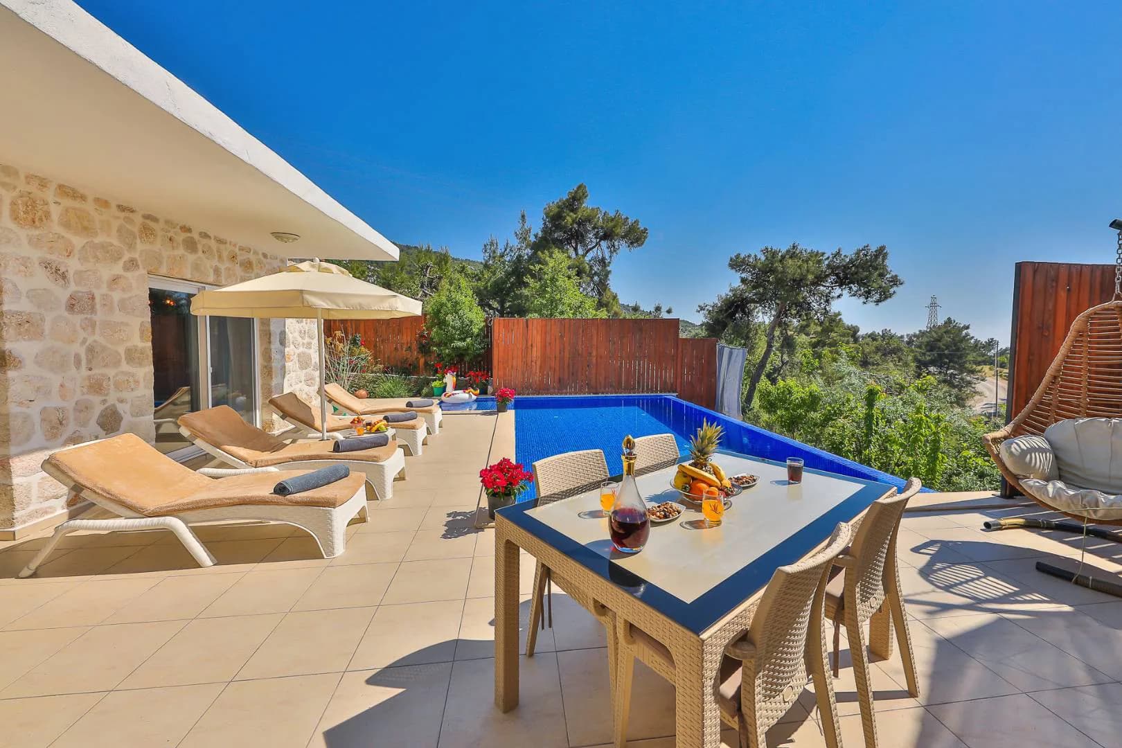 Kaş İslamlar'da Doğa Manzaralı, Özel Havuzlu, Jakuzili Villa görsel 1