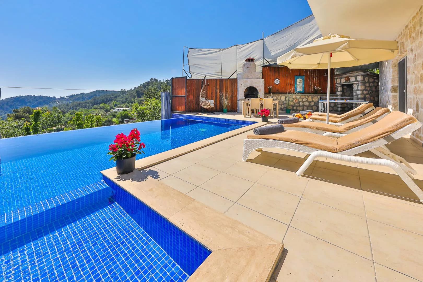 Kaş İslamlar'da Doğa Manzaralı, Özel Havuzlu, Jakuzili Villa görsel 3