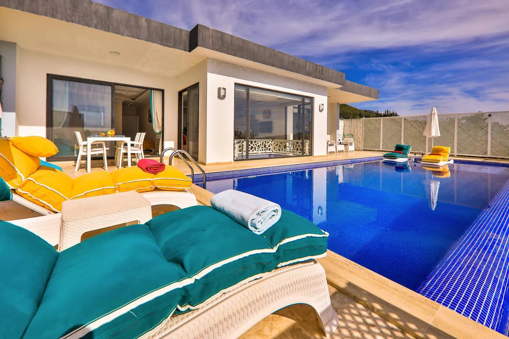 Kaş Üzümlü'de Doğayla Baş Başa, Özel Havuzlu, Kiralık Villa görsel 1