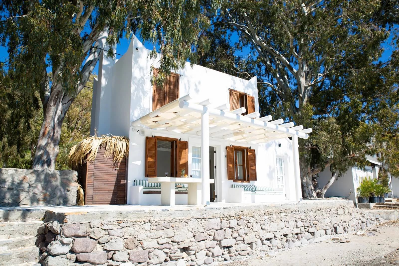Bodrum Akyarlar'da Denize Sıfır, Modern Tasarıma Sahip, Otantik Villa görsel 3