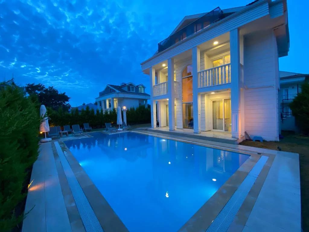 Fethiye Ölüdeniz'de Doğa İle İç İçe, Özel Havuzlu, 4+1 Villa görsel 1