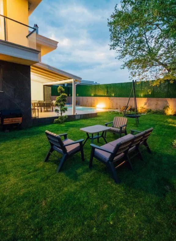 Sapanca Kırkpınar'da Elverişli Konumda, Isıtmalı Havuzlu, Lüks Villa görsel 3