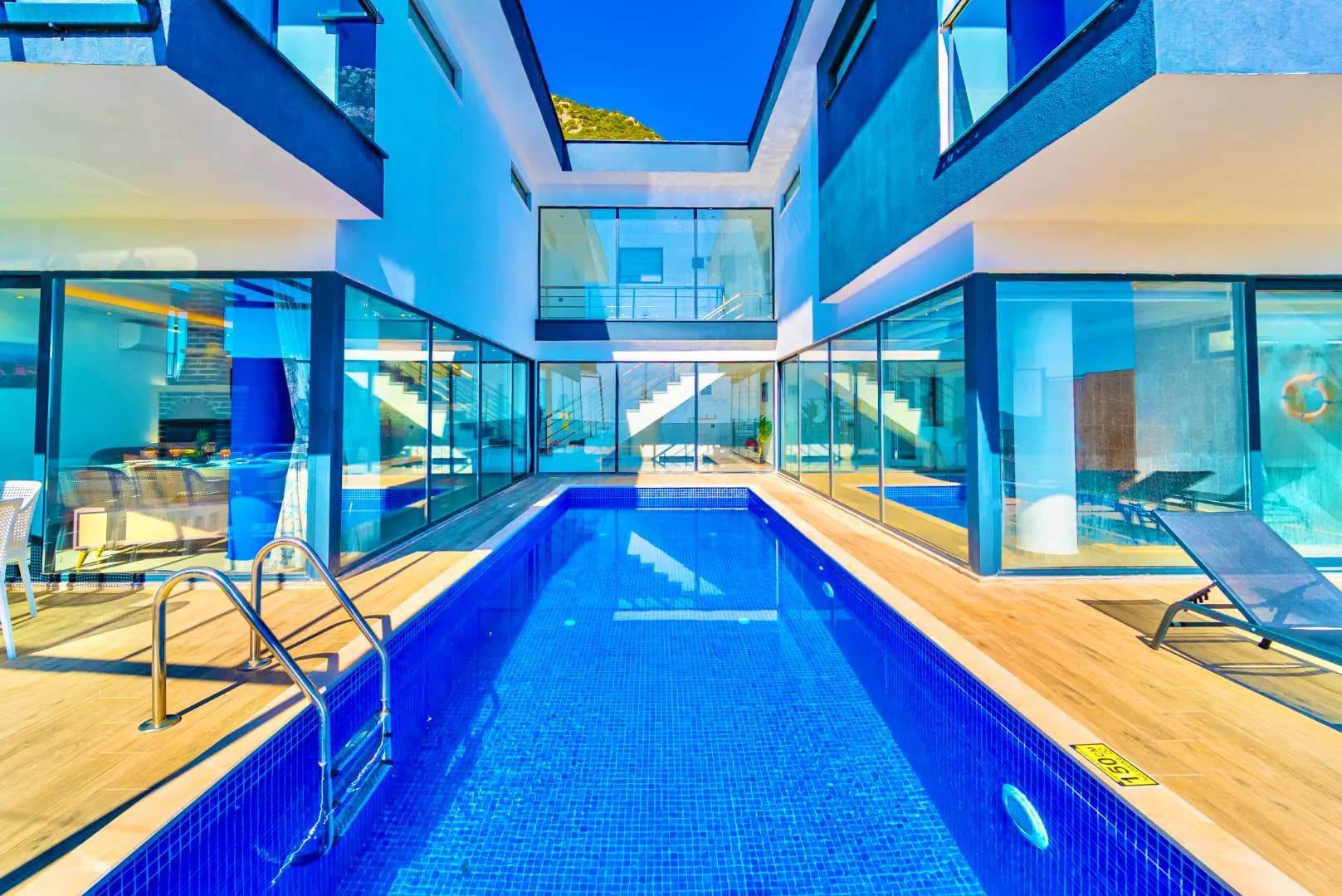 Kaş Kördere'de Geniş Ailelere Uygun, Özel Havuzlu, Modern Villa görsel 1