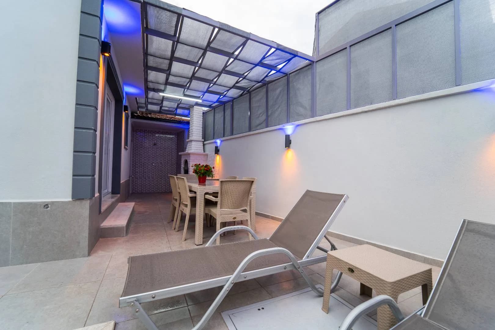 Fethiye Karaçulha'da Modern Tasarıma Sahip, Özel Havuzlu, Kiralık Villa görsel 3