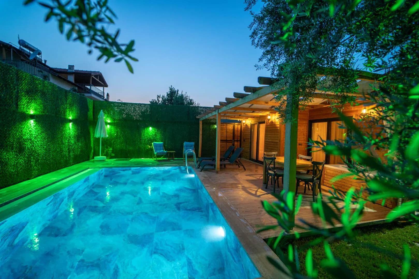 Fethiye Ölüdeniz'de Doğa İle İç İçe, Özel Havuzlu, Konforlu Bungalov görsel 3