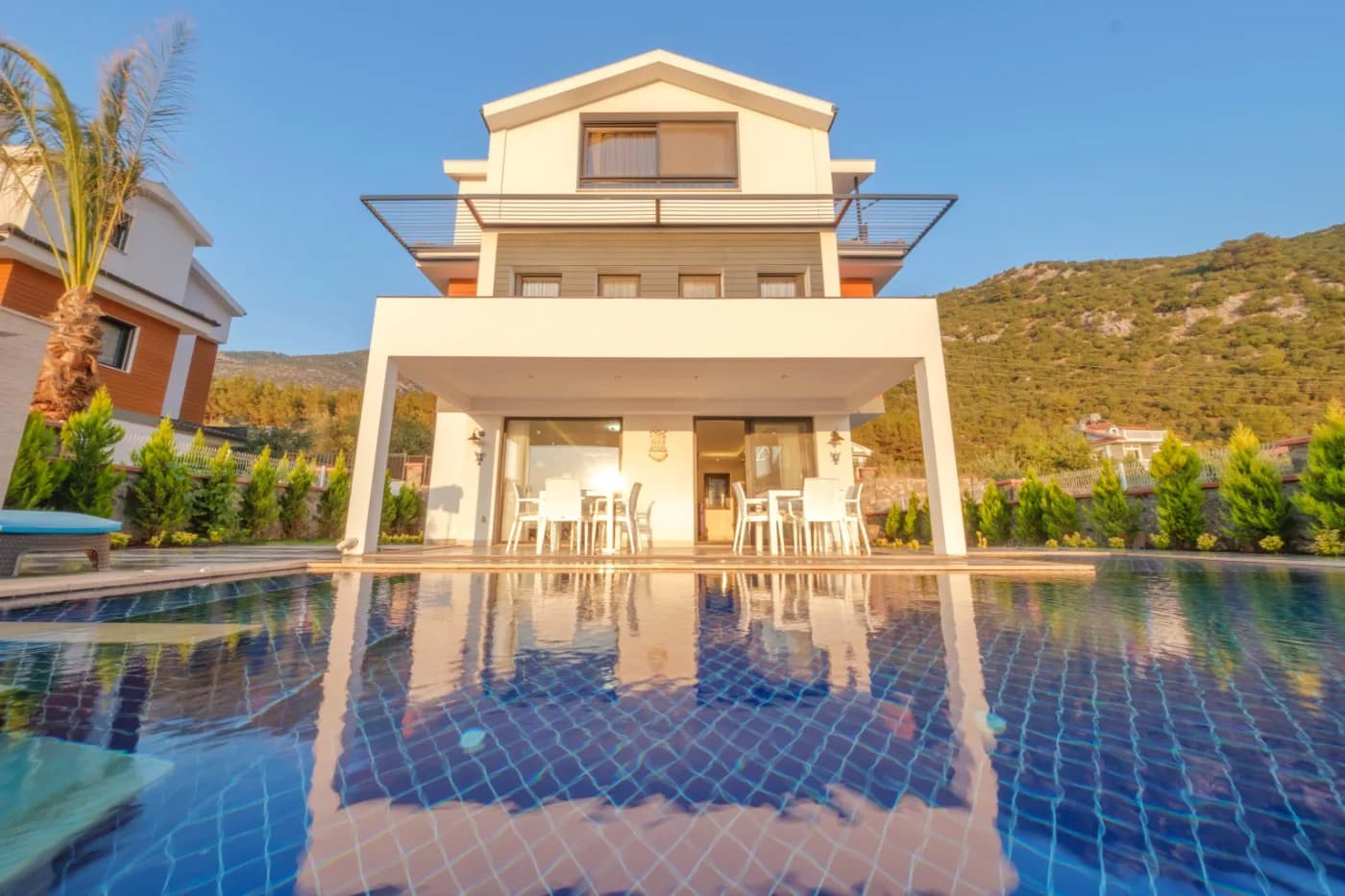 Ölüdeniz'de Modern Mimarili, Özel Havuzlu, Jakuzili, Kiralık Villa görsel 2