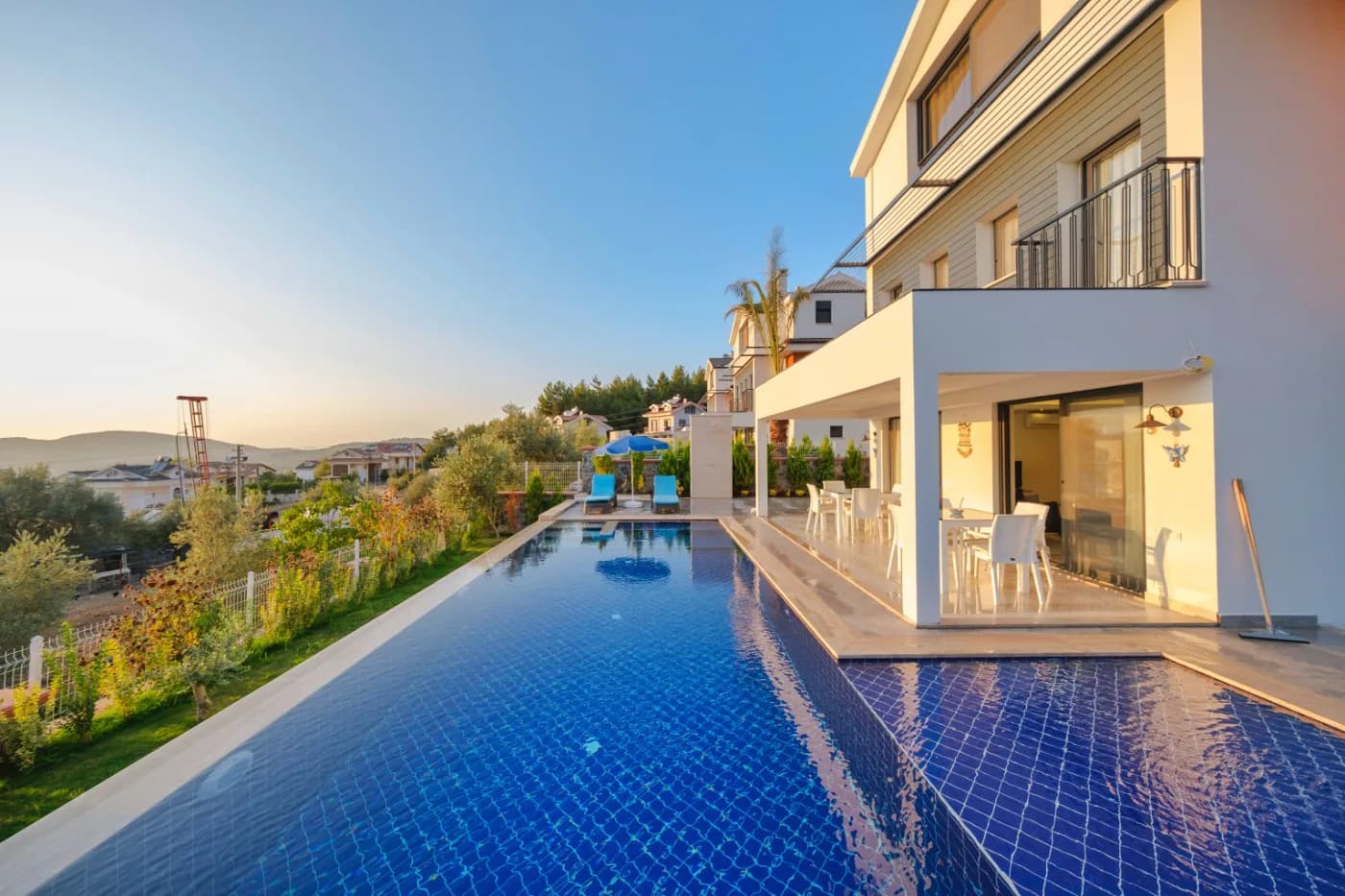 Ölüdeniz'de Modern Mimarili, Özel Havuzlu, Jakuzili, Kiralık Villa görsel 1