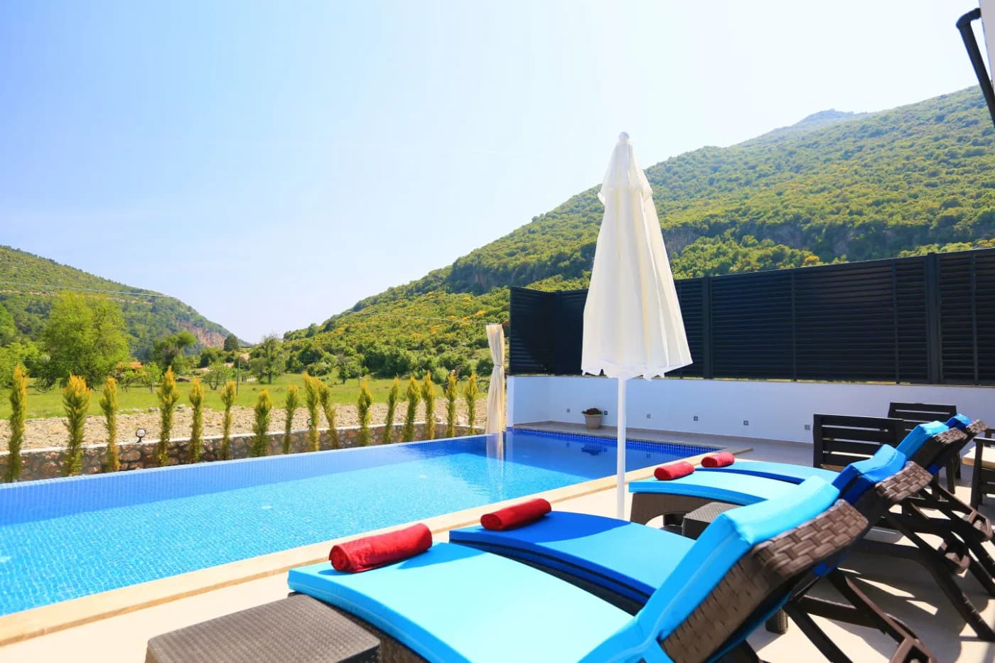 Kaş Sarıbelen'de Doğayla Baş Başa, Özel Havuzlu, Jakuzili Villa görsel 3