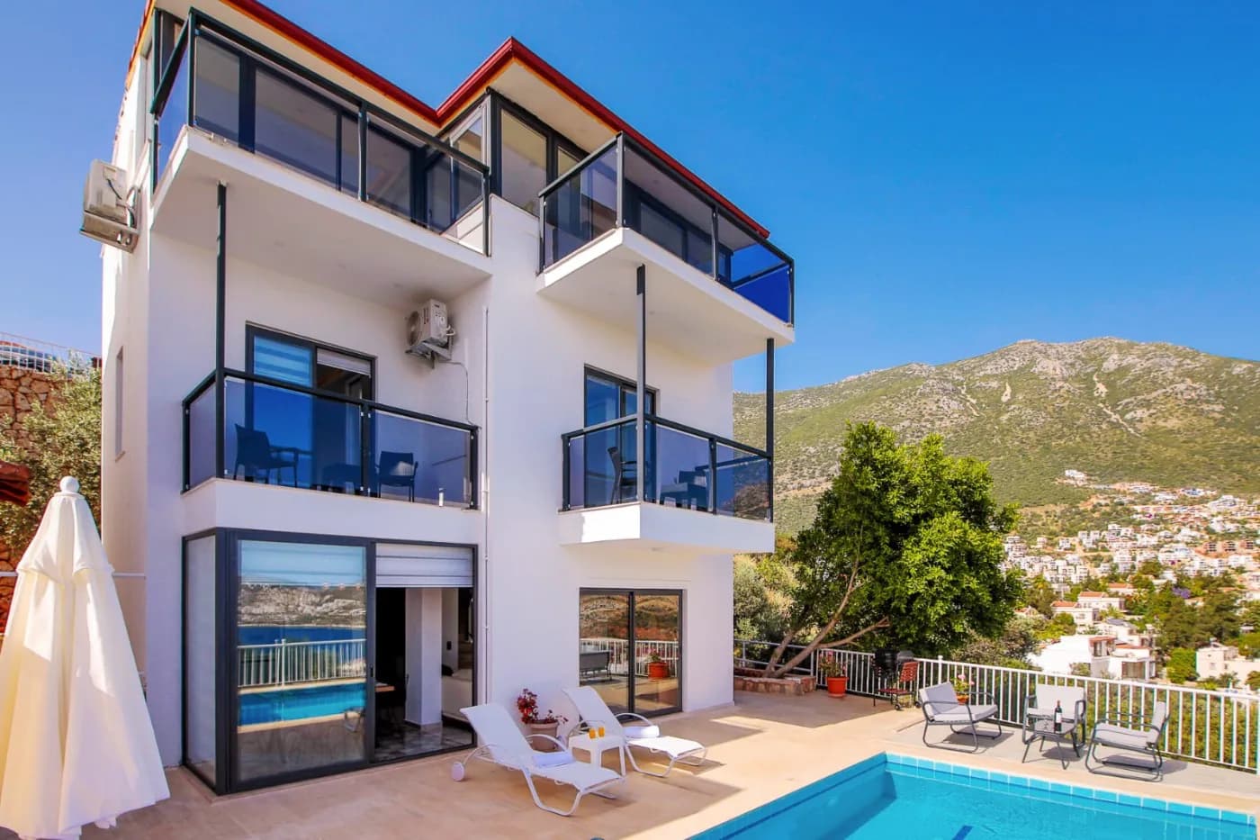 Kaş Kalkan'da Denize ve Merkeze Yakın, Özel Havuzlu, Kiralık Villa görsel 3