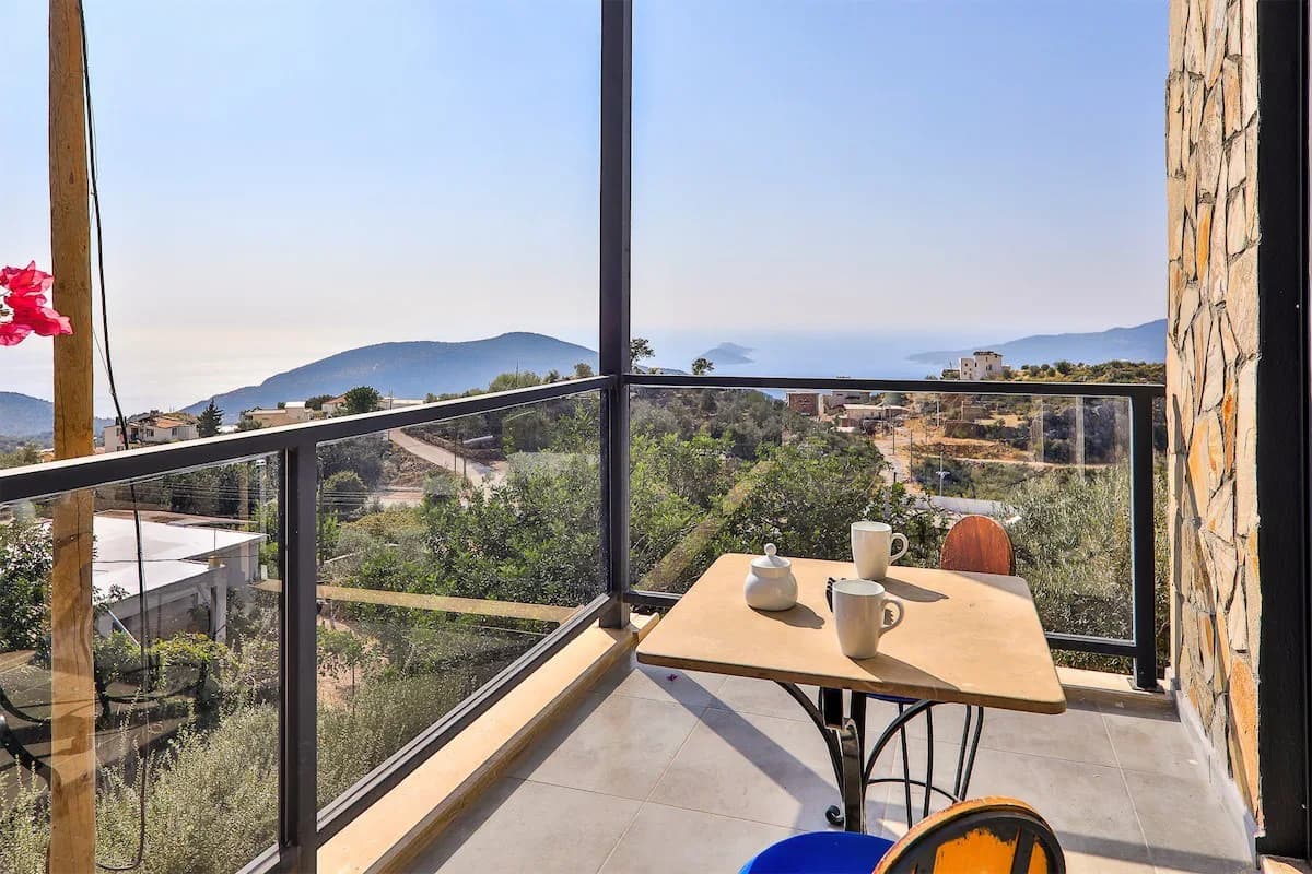 Kaş Bezirgan'da Merkezi Konumda, Isıtmalı Havuzlu, Kiralık Villa görsel 2