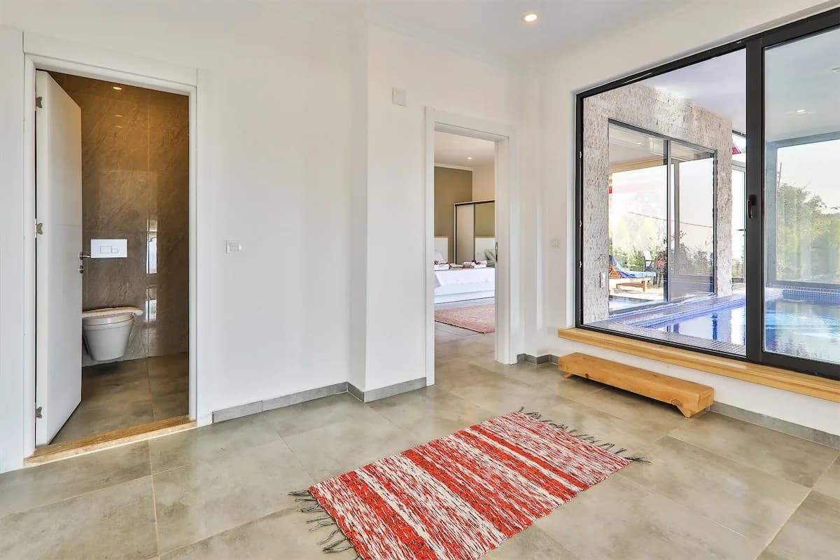 Kaş Bezirgan'da Merkezi Konumda, Isıtmalı Havuzlu, Kiralık Villa görsel 3