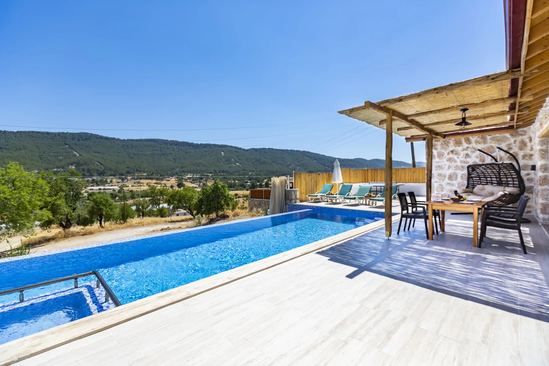 Kaş Sarıbelen'de Çekirdek Ailelere Uygun, Özel Havuzlu, Taş Villa görsel 2