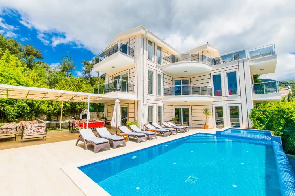 Kaş İslamlar'da Kalabalık Ailelere Uygun, Özel Havuzlu, Kiralık Villa görsel 1
