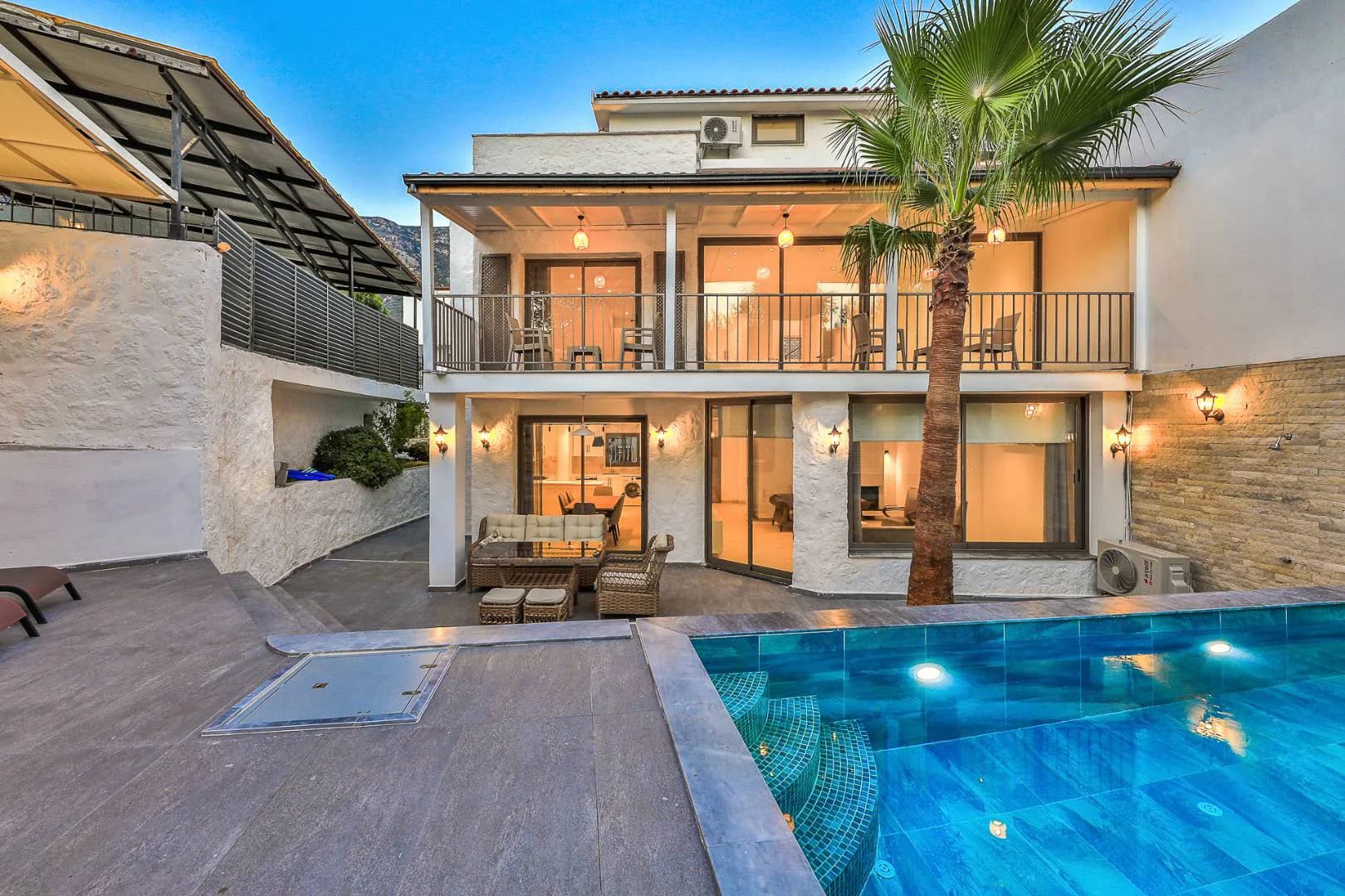 Kaş Kalkan'da Merkeze ve Deniz Yakın, Özel Havuzlu, Kiralık Villa görsel 1