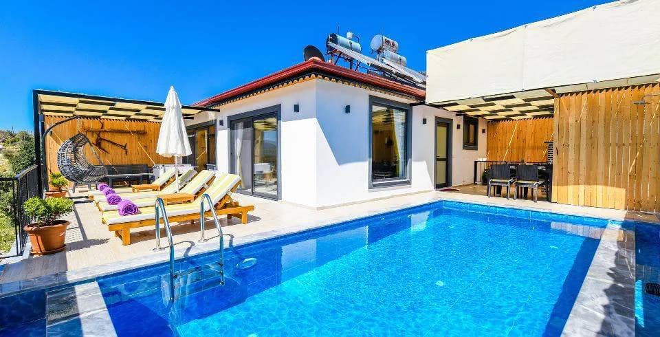 Kaş Bezirgan'da Gözlerden Uzak, Özel Havuzlu, Jakuzili, Balayı Villası görsel 1