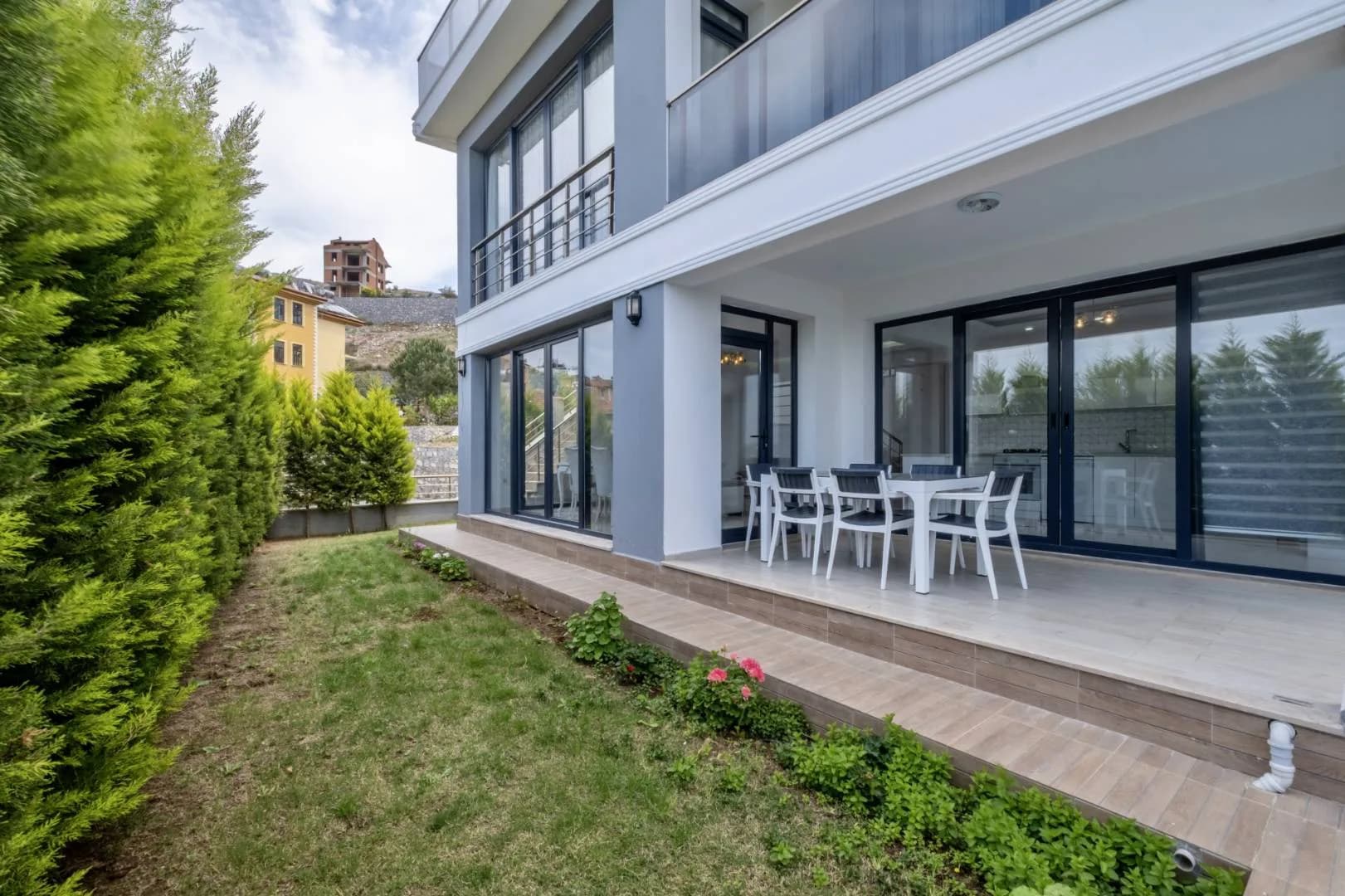 Muğla Fethiye'de Muhteşem Manzaralı, Özel Havuzlu, Konforlu Villa görsel 3