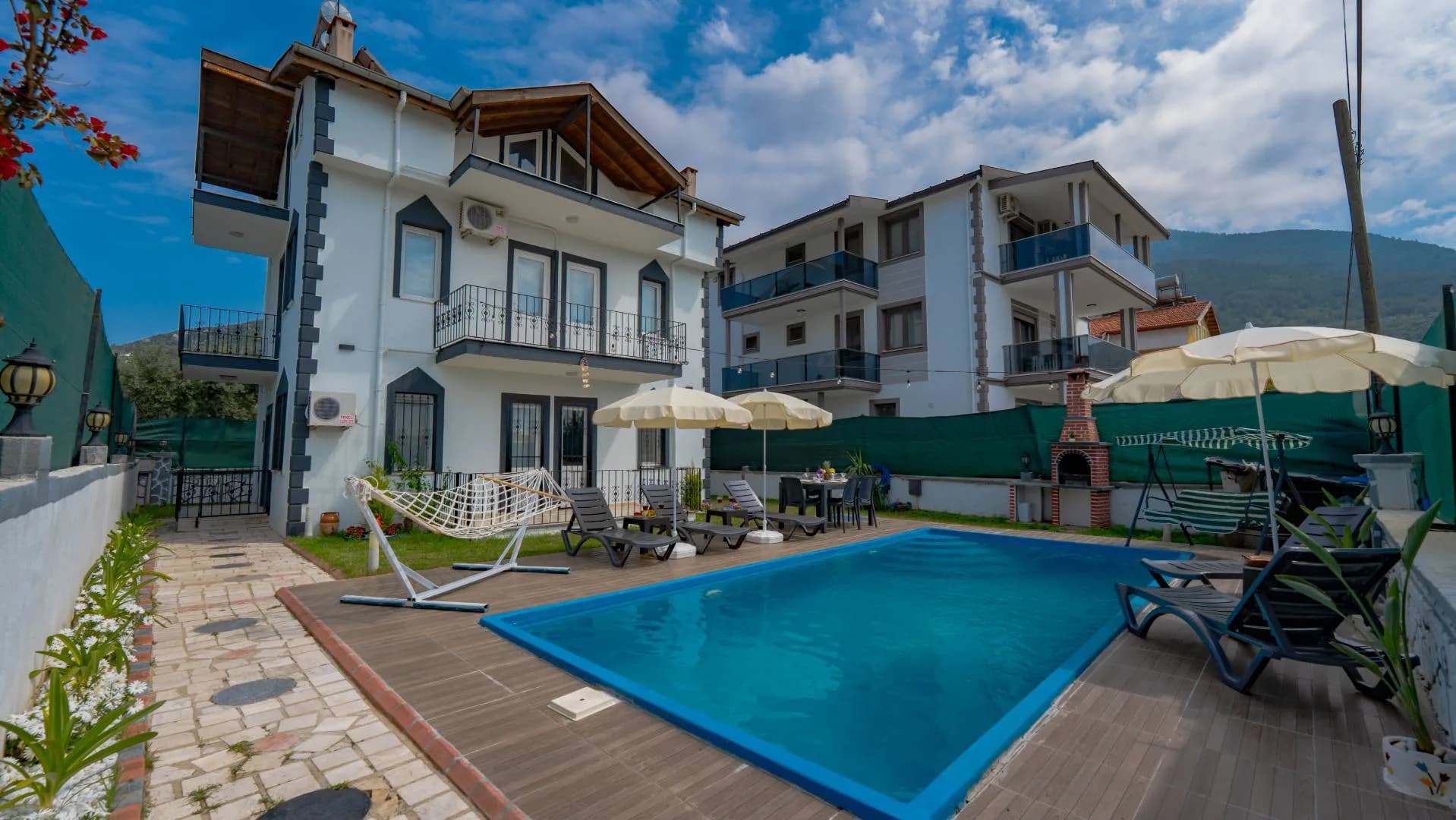 Fethiye Karaçulha'da Plaja Yakın, Özel Havuzlu, Kiralık Villa görsel 1