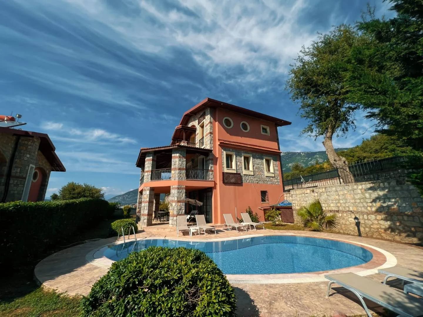 Fethiye Ölüdeniz'de Kalabalık Ailelere Uygun, Özel Havuzlu, Taş Villa görsel 1