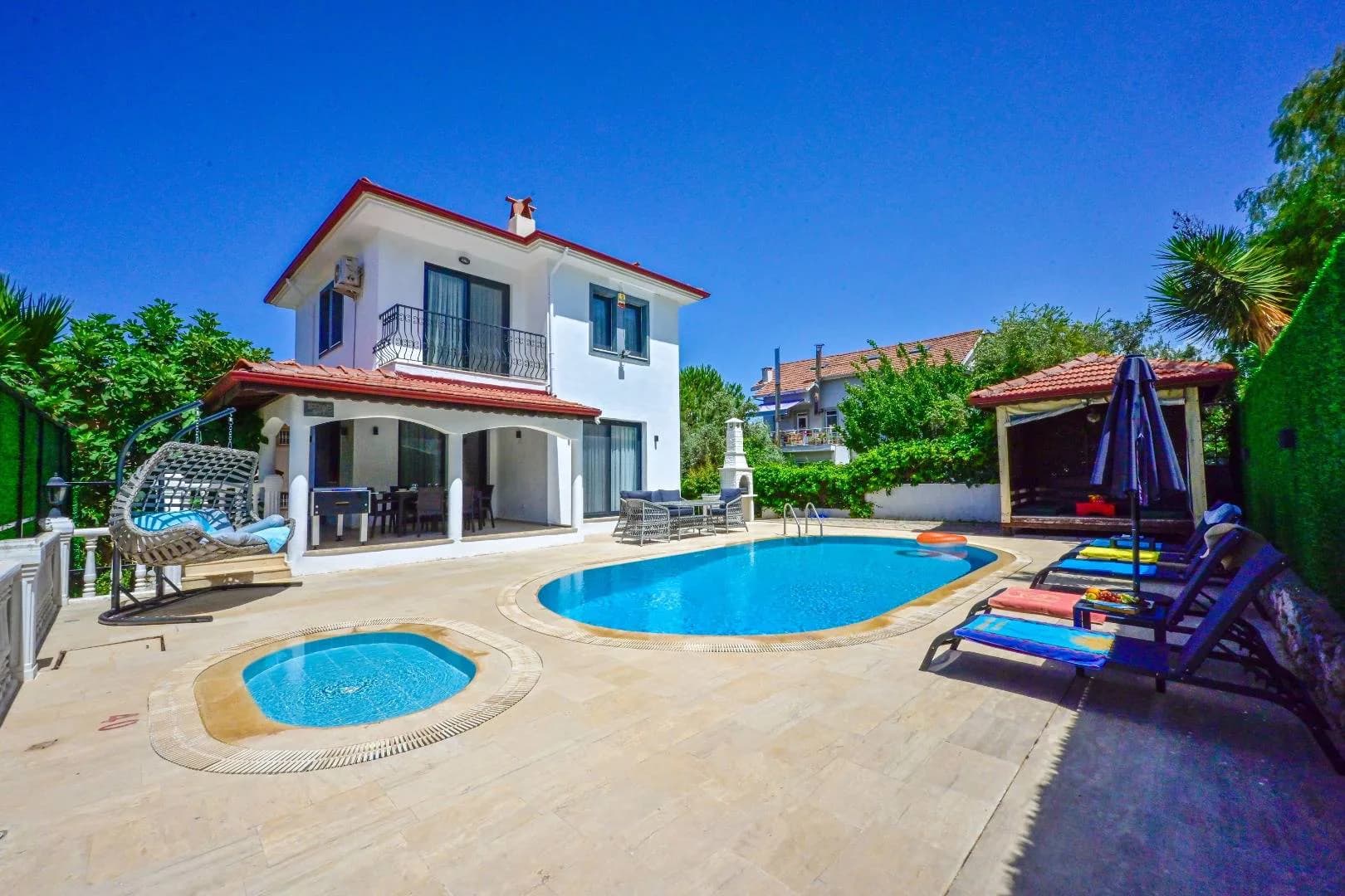 Fethiye Ovacık'ta Nezih Konumda, Yetişkin ve Çocuk Havuzlu, Kiralık Villa görsel 1