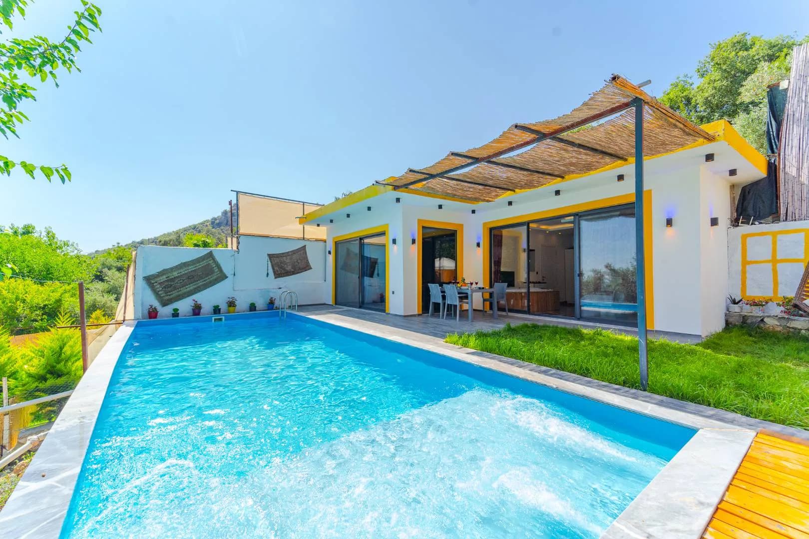 Kaş İslamlar'da Göz Alıcı Doğada, Özel Havuzlu, Kiralık Villa görsel 1
