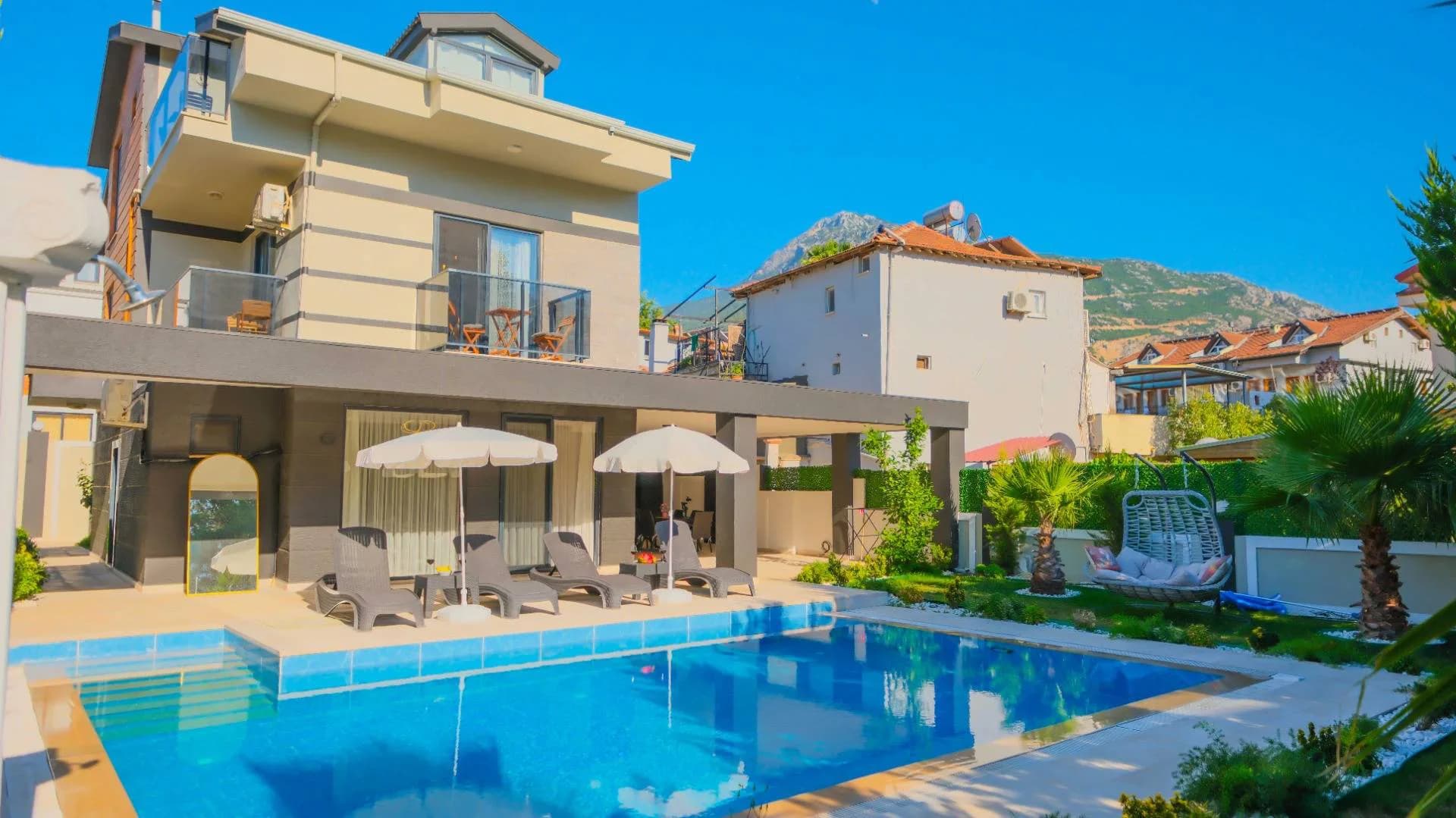 Fethiye Ölüdeniz'de Kalabalık Ailelere Uygun, Özel Havuzlu, 5+1 Villa görsel 1