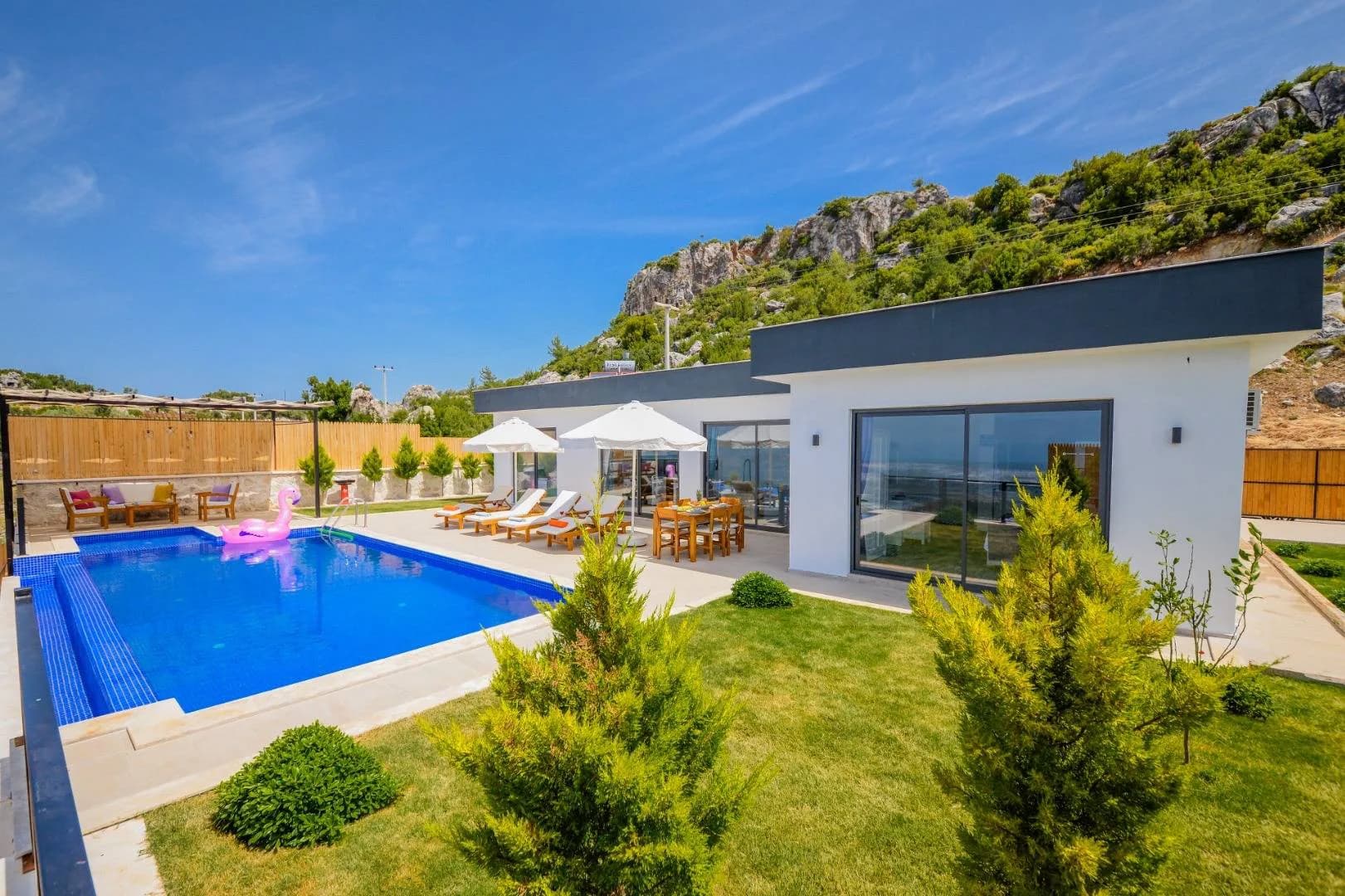 Kaş Aklar'da Gözlerden Uzak Konumda, Özel Havuzlu, Modern Villa görsel 1
