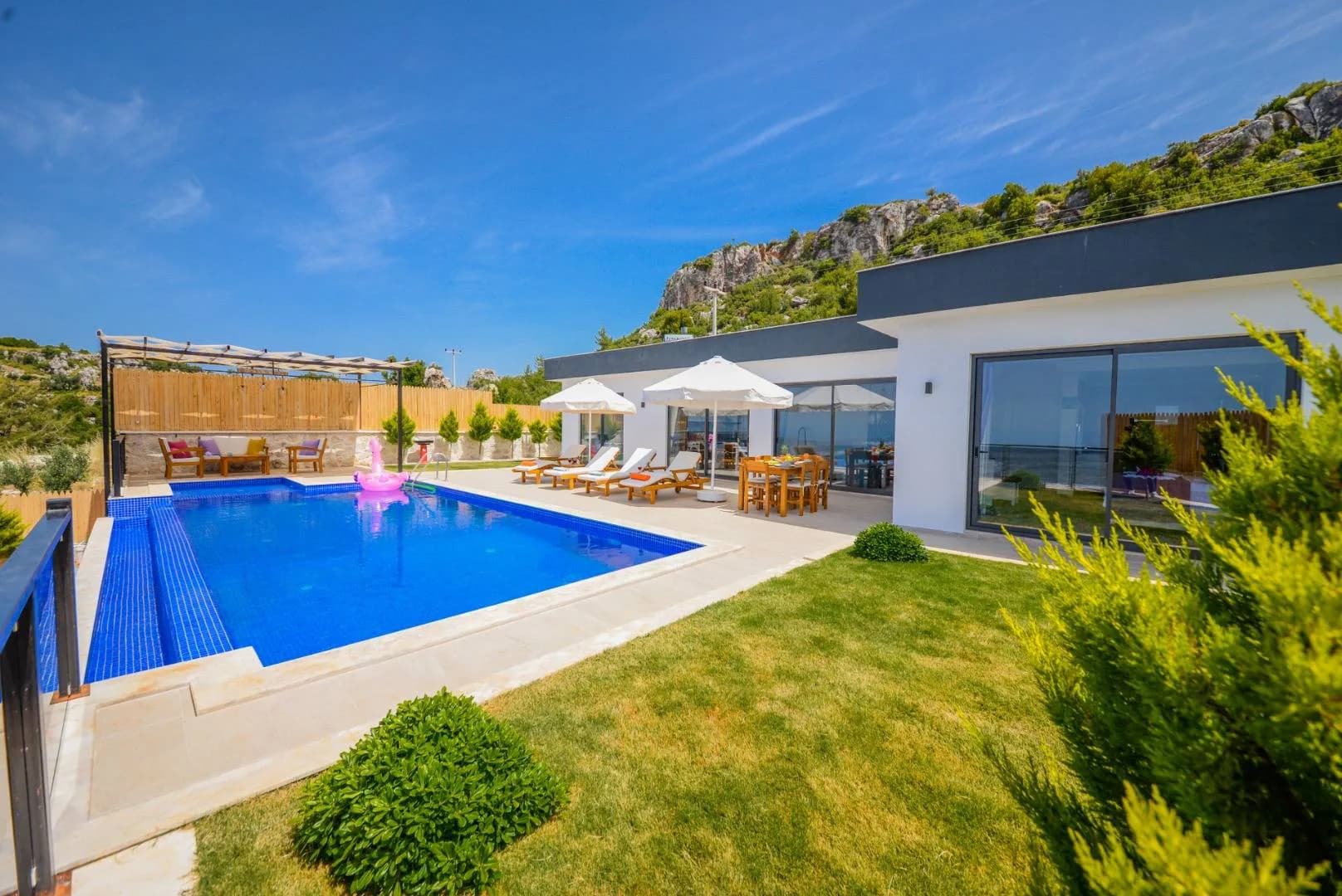 Kaş Aklar'da Gözlerden Uzak Konumda, Özel Havuzlu, Modern Villa görsel 2