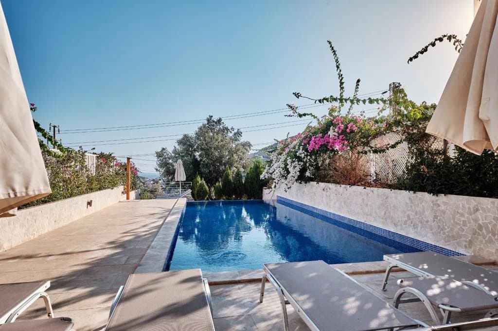 Kalkan Kızıltaş'ta Merkezi Konumda, Özel Havuzlu, Modern Villa görsel 1