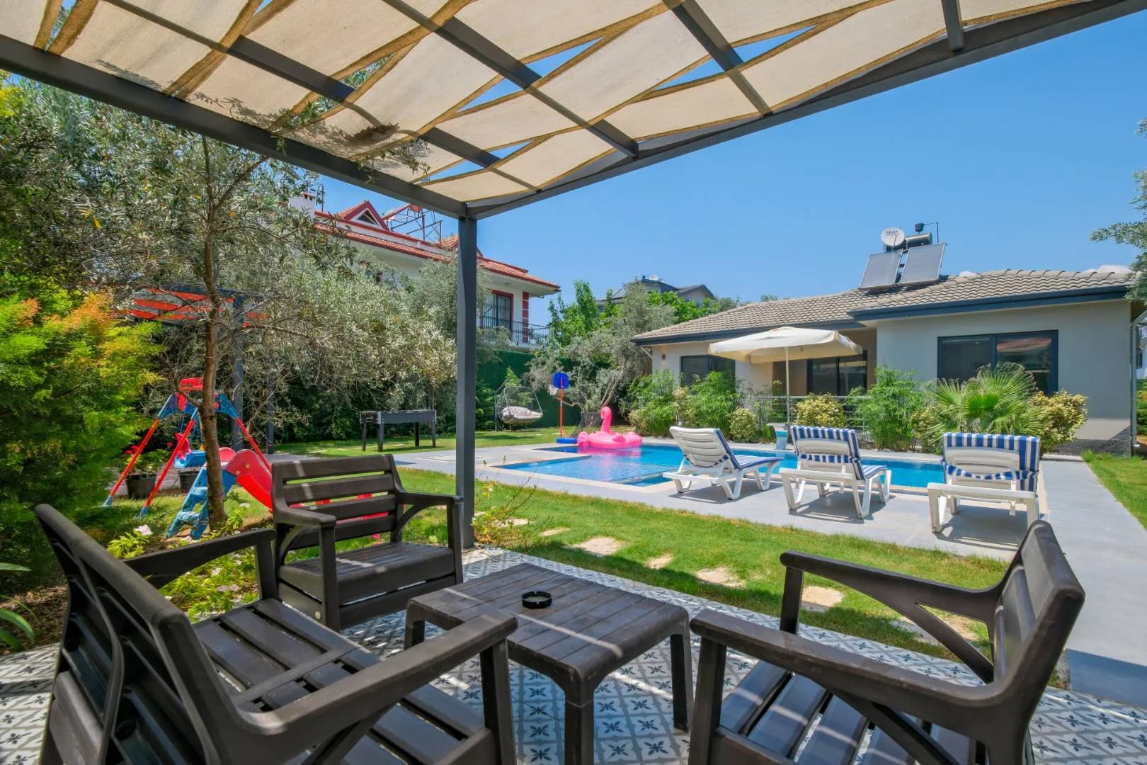 Fethiye Karaçulha'da Yemyeşil Bahçeli, Özel Havuzlu, Jakuzili Villa görsel 3