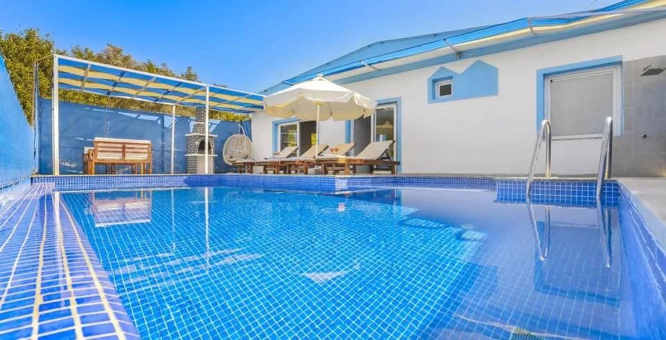 Kaş Yeşilköy'de Doğa İçerisinde, Korunaklı Özel Havuzlu, Modern Villa görsel 1