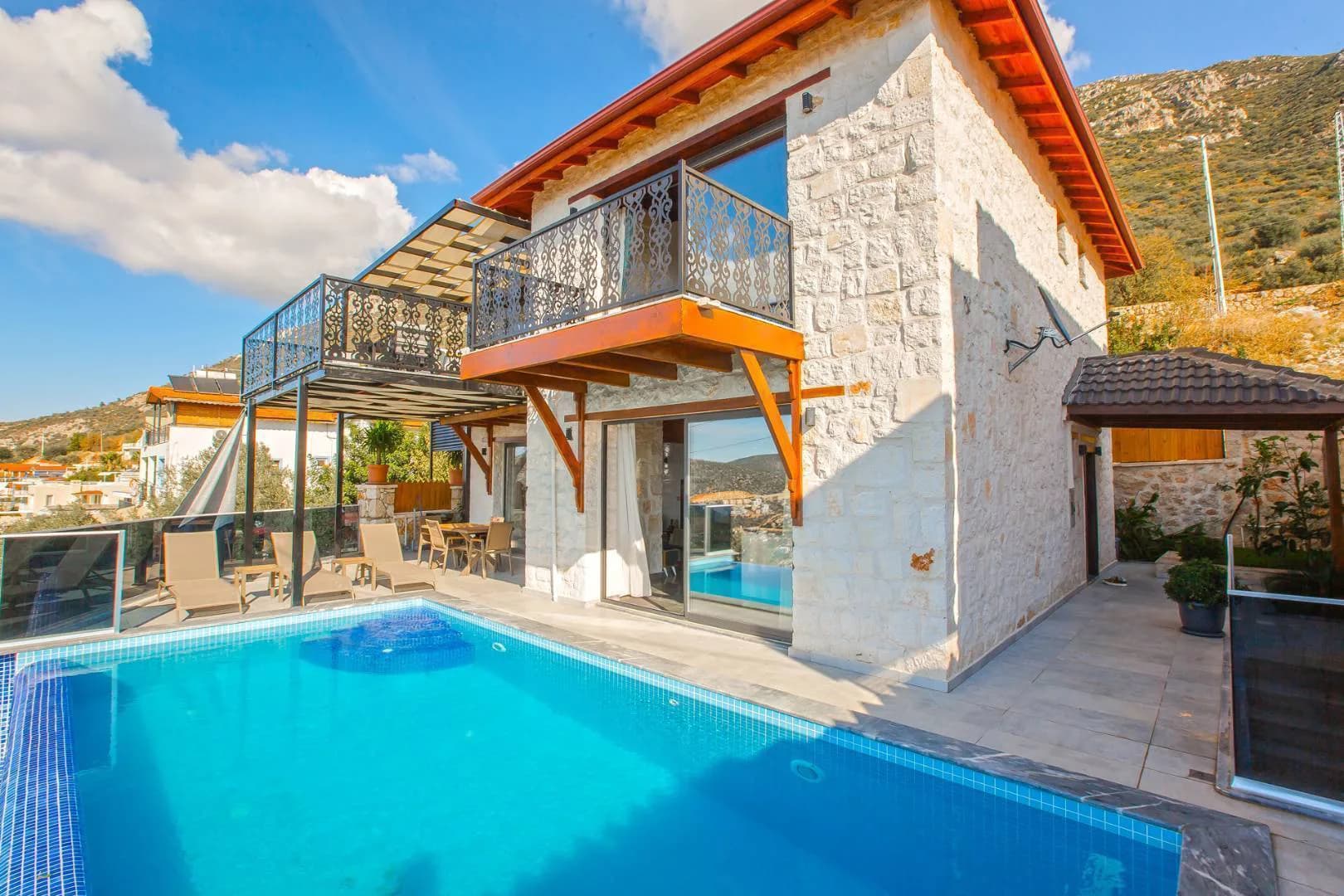 Kaş Bezirgan'da Enfes Deniz Manzaralı, Özel Havuzlu, 4 Kişilik Villa görsel 2